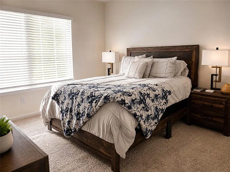 2308 Hastings Manor Ln — Photo 18
