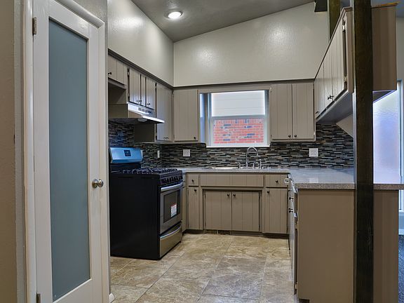 4th image of 4121 Corbett Dr