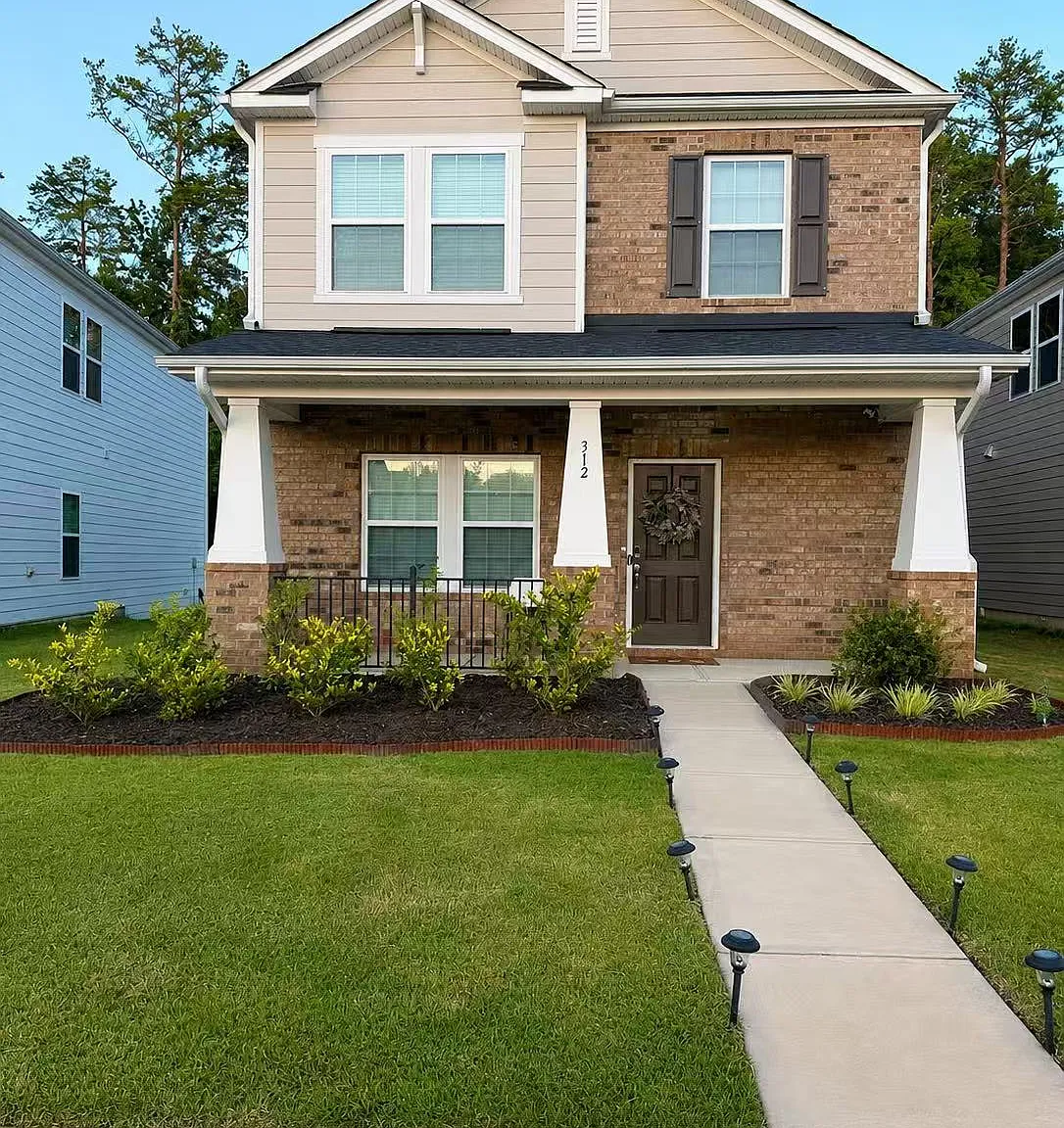 3 bed, 2.5 bath, 1802 sqft, $2,595 — Photo 2