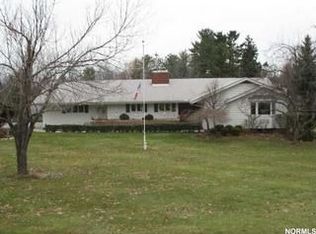 29599 Emery Rd, Chagrin Falls, OH 44022