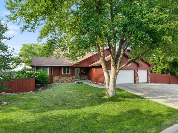 1820 Slater Ln, Burnsville, MN 55337
