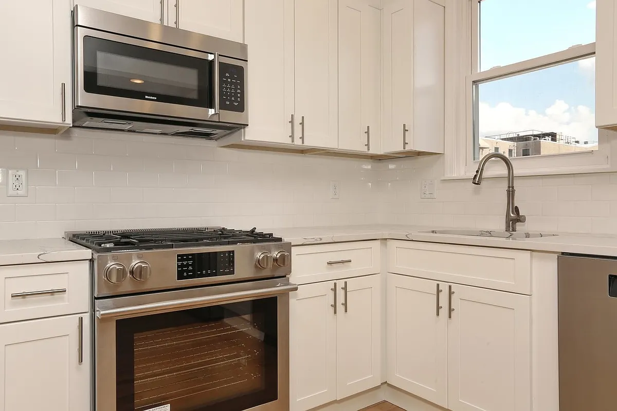 Building Photo - 413 Jefferson St #3