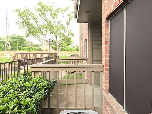 2023 Gentryside Dr Photo 1