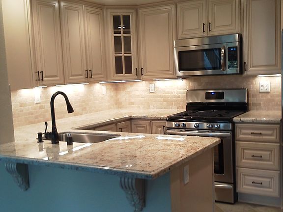 4th image of 381 Deerfield Ave