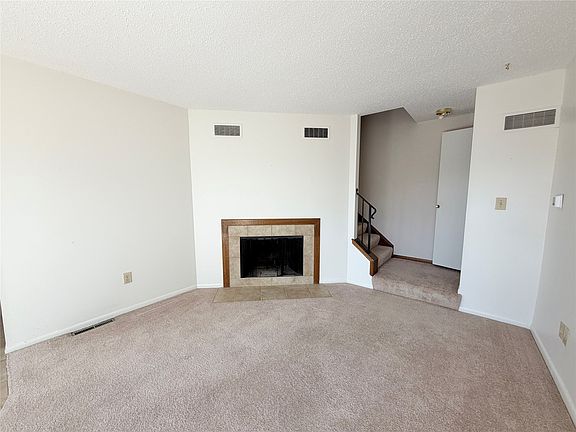 5th image of 1504 N 9th Avenue Pl E