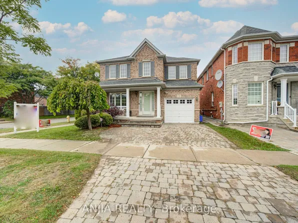1 Aylesbury Gate, Markham, ON L6C 2R6