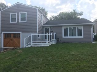 1940 Hopewell Rd, Bethlehem, PA 18017