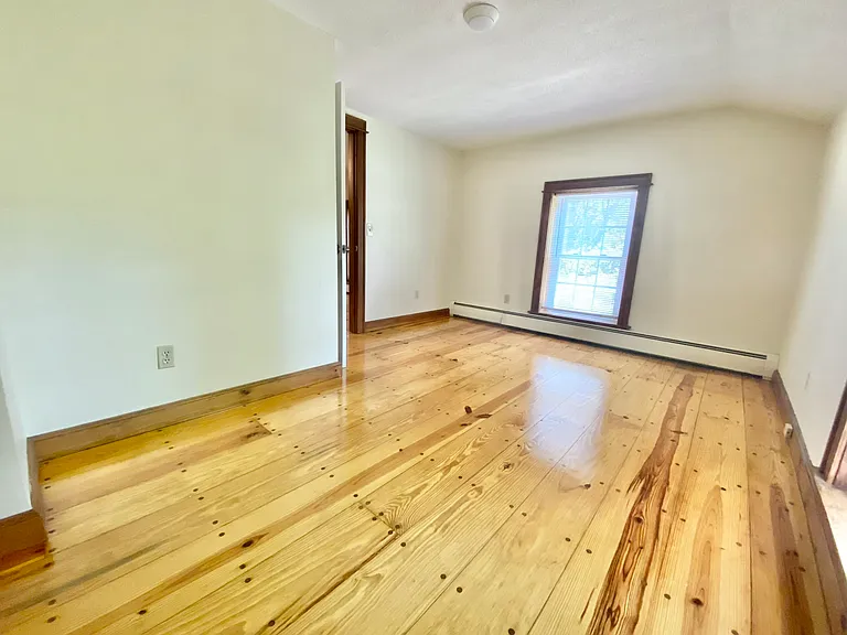37 Middle Street - 2 — Photo 12