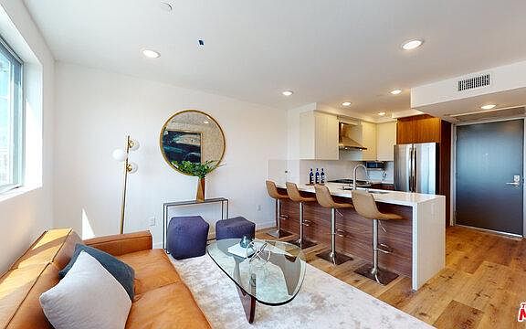 5th image of 1143 Glenville Dr #402