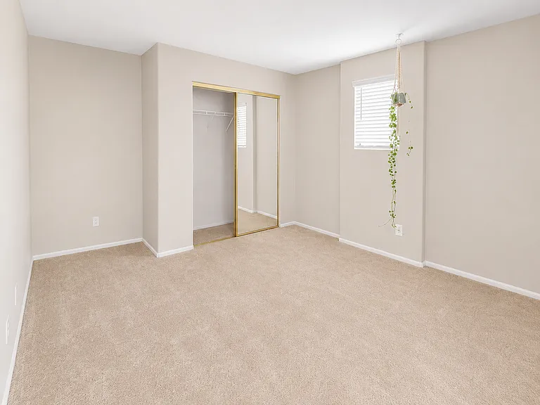 686 Jay Ct — Photo 18