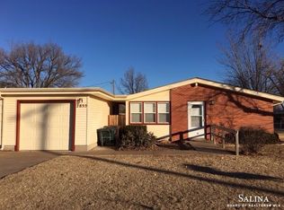 2855 Foxboro Dr, Salina, KS 67401