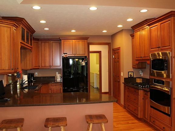 5th image of 2579 Heritage Way