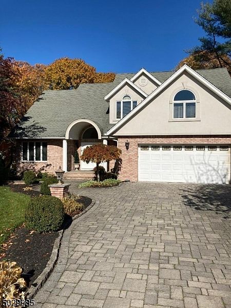 1st image of 224 Satterthwaite Ave