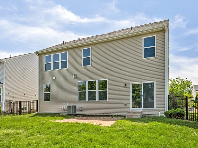 3436 Birch Ln — Photo 32