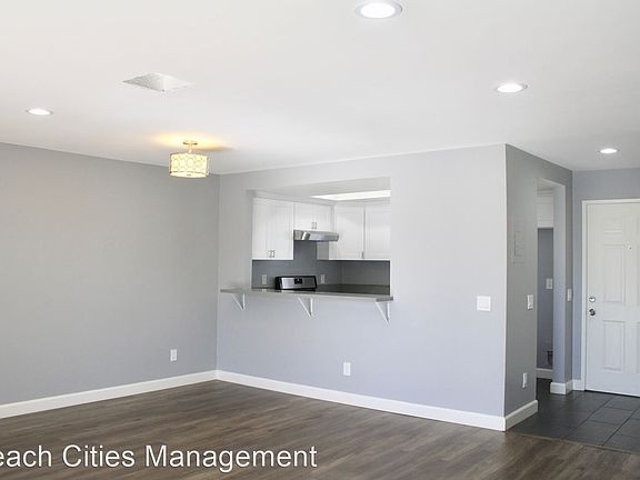 3rd image of 20821 Seine Ave #6836362