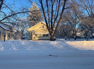 351 3rd St W, Hector, MN 55342