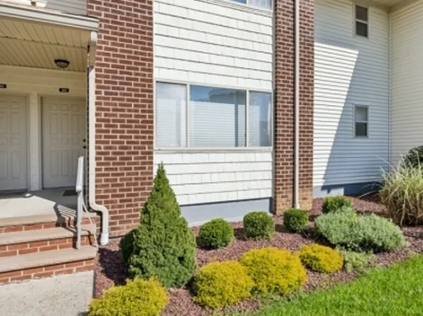 303 Cynthia Ct, South Brunswick Twp., NJ 08540