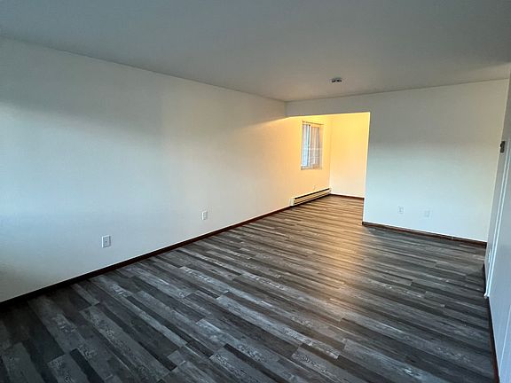 5th image of 12633 14th Ave W #1