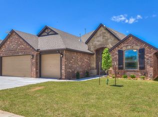 2323 Coles Creek Ln, Yukon, OK 73099