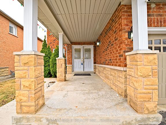 4th image of 16 Cottontail Rd