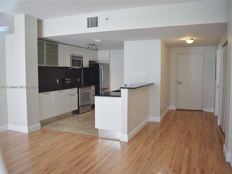1st image of 3339 Virginia St APT 207