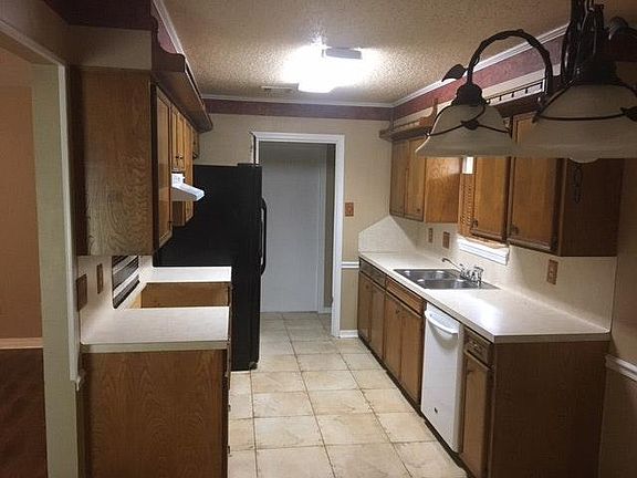 4th image of 2514 Downs St