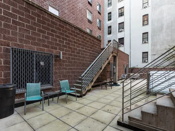 2360 Amsterdam Avenue image 8 of 17