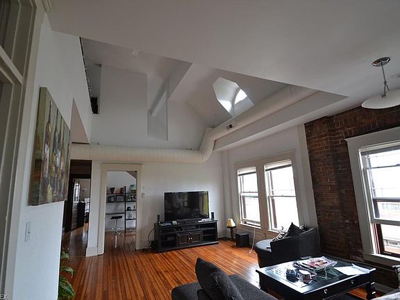 5th image of 1840 W 28th St APT 16