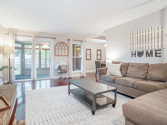 5th image of 904 Fortunegate Dr