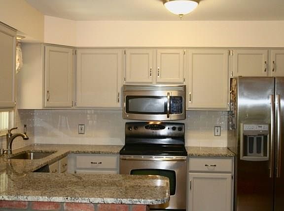 5th image of 4 Brighton Hill Ln