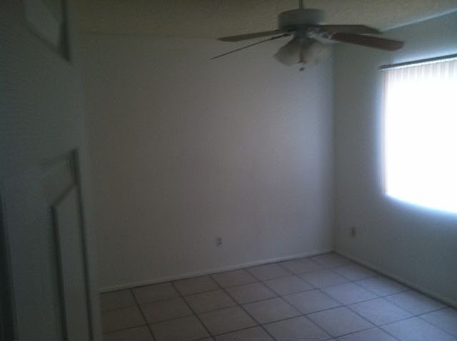 2nd image of 305 E Wickieup Ln