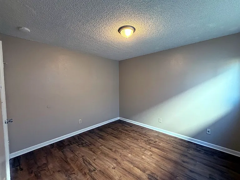 1913 33rd Ave #1 — Photo 14