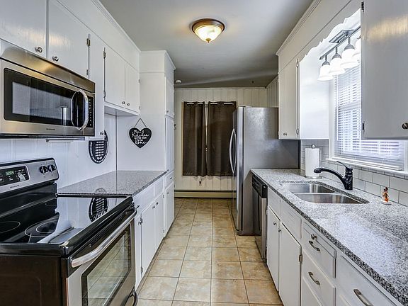 5th image of 1104 Maiden Ln
