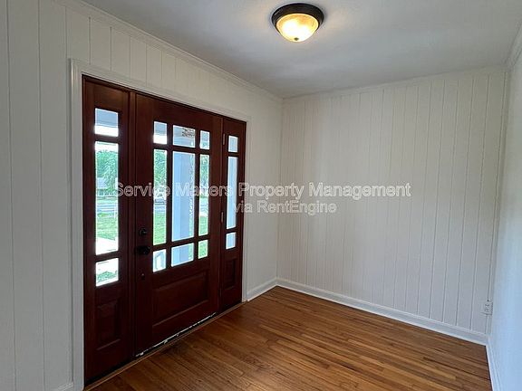 3rd image of 3543 Bayou Blvd