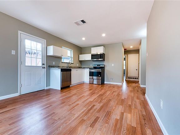 3rd image of 11039 Wyatt St #11039
