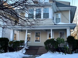 52 Goffe Ter, New Haven, CT 06511