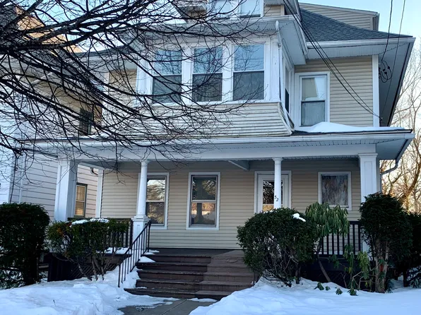 52 Goffe Ter, New Haven, CT 06511