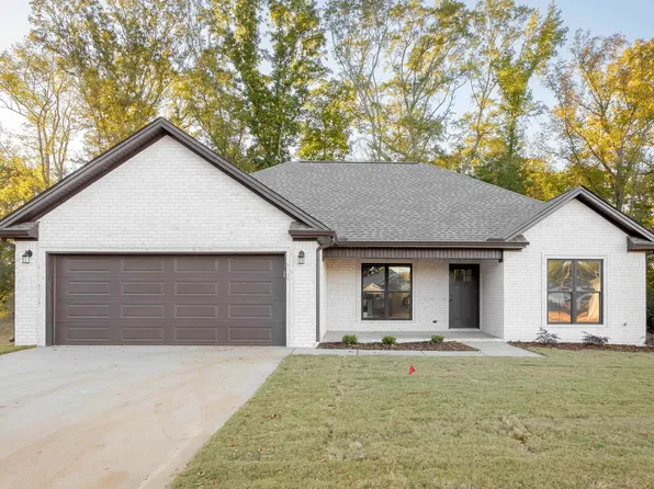 15 Sadie Ln, Tuscumbia, AL 35674