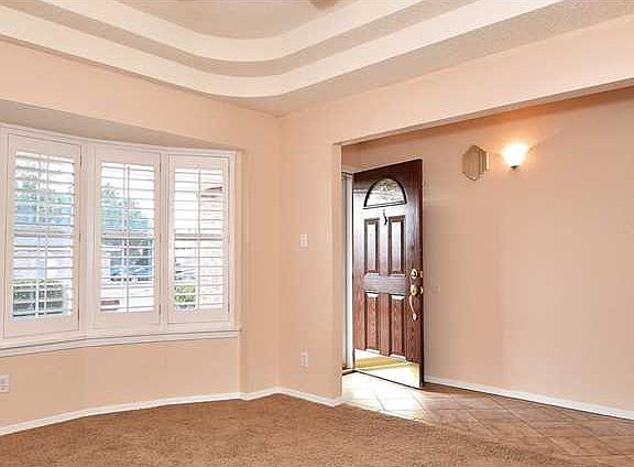 4th image of 7661 Dianjou Dr