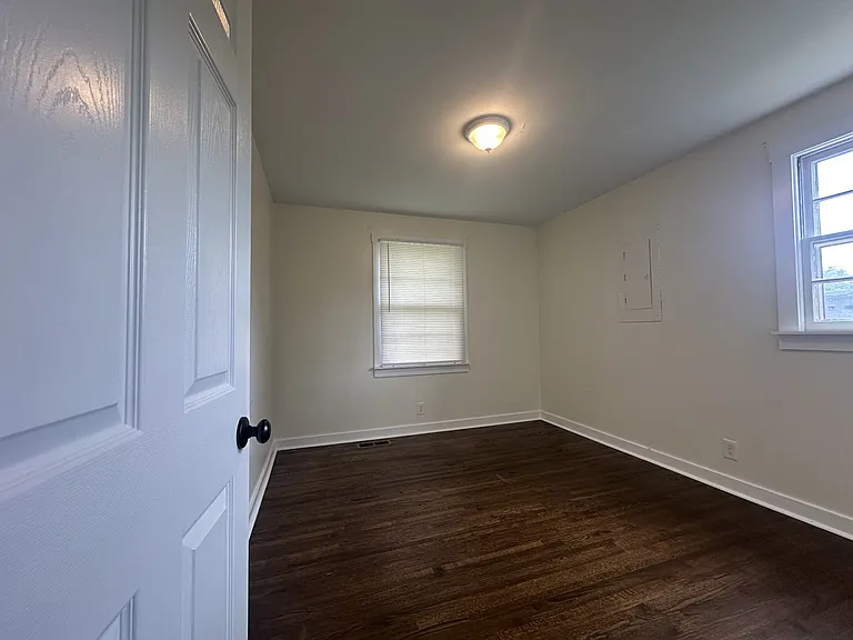 1311 N 5th St — Photo 14