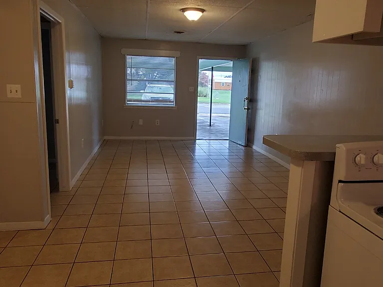 1676 E Hempstead St #2 — Photo 15