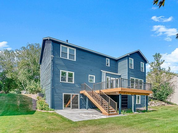 3rd image of 8848 Everest Ln N