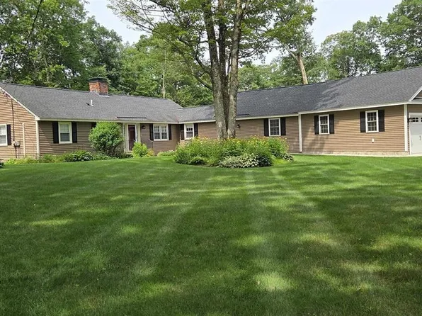 492 Woodlawn Ridge Road, Pembroke, NH 03275