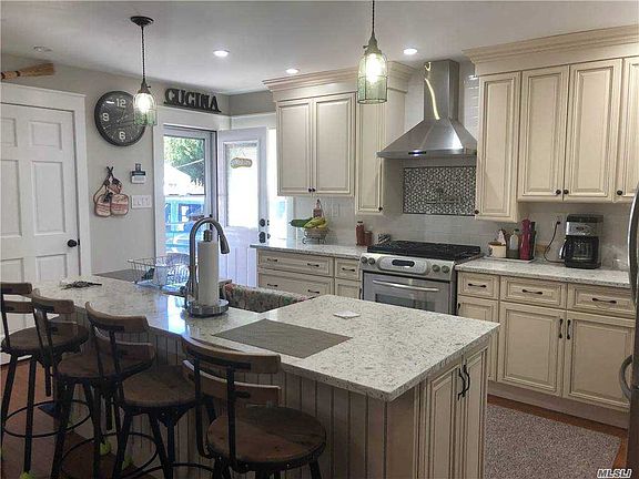 3rd image of 82-07 260th St