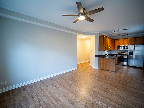 3rd image of 2009 W Warner Ave #1