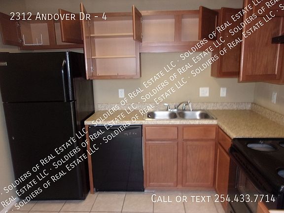 5th image of 2312 Andover Dr APT 4