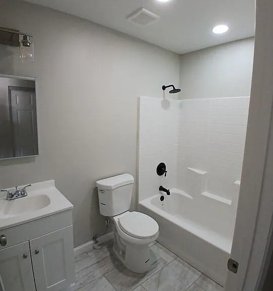 172 W Alamo St #C — Photo 10