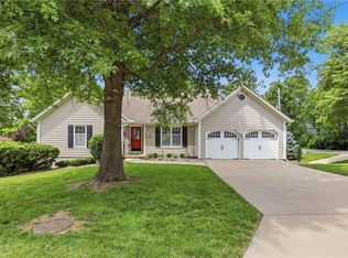 6626 Oak Ridge Dr, Shawnee, KS 66217