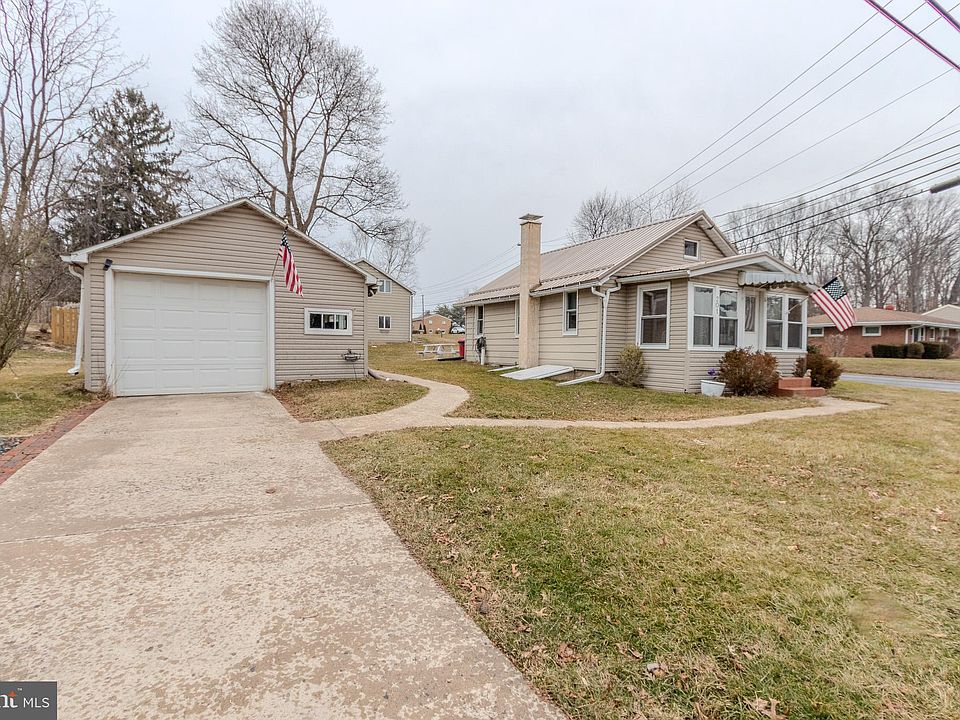 1st image of 201 W Clearview Ave