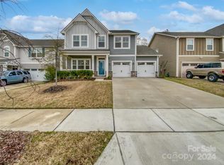 2402 Glenway Trail Ct, Pineville, NC 28134